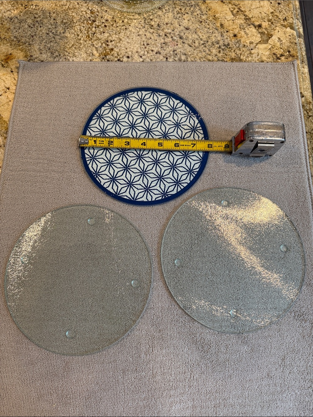 Bundle of 3 Round Glass Trivets 8”